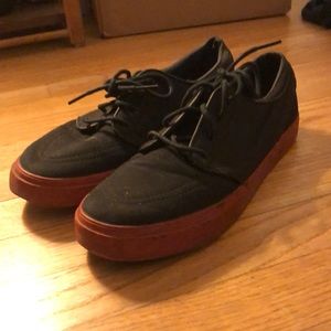 Sz 9.5 Stefan Janoski Nike canvas shoes. Worn but still lots of life left!